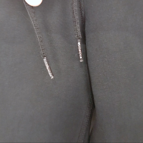 Lululemone Wide Leg Yoga Capri Size 8 - Picture 3 of 5